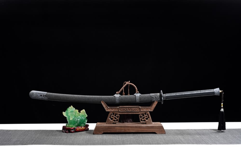 Qing dao,Horse Chopping Sword,Forged High Carbon Steel Blade,Black Scabbard,Battle Ready