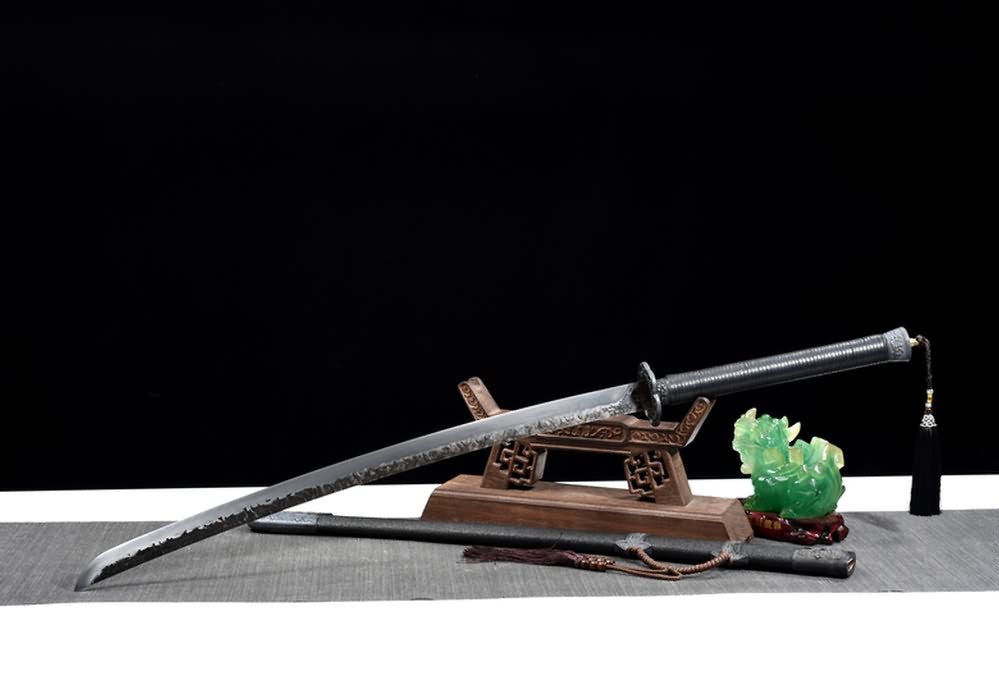 Qing dao,Horse Chopping Sword,Forged High Carbon Steel Blade,Black Scabbard,Battle Ready