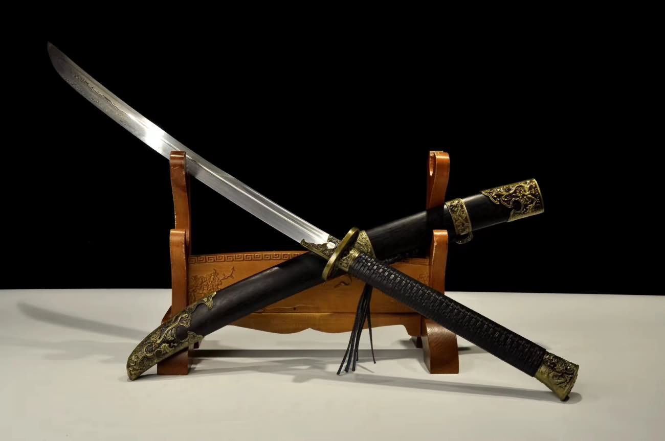 Horse-Chopping Sword Handmade Damascus Steel Blade