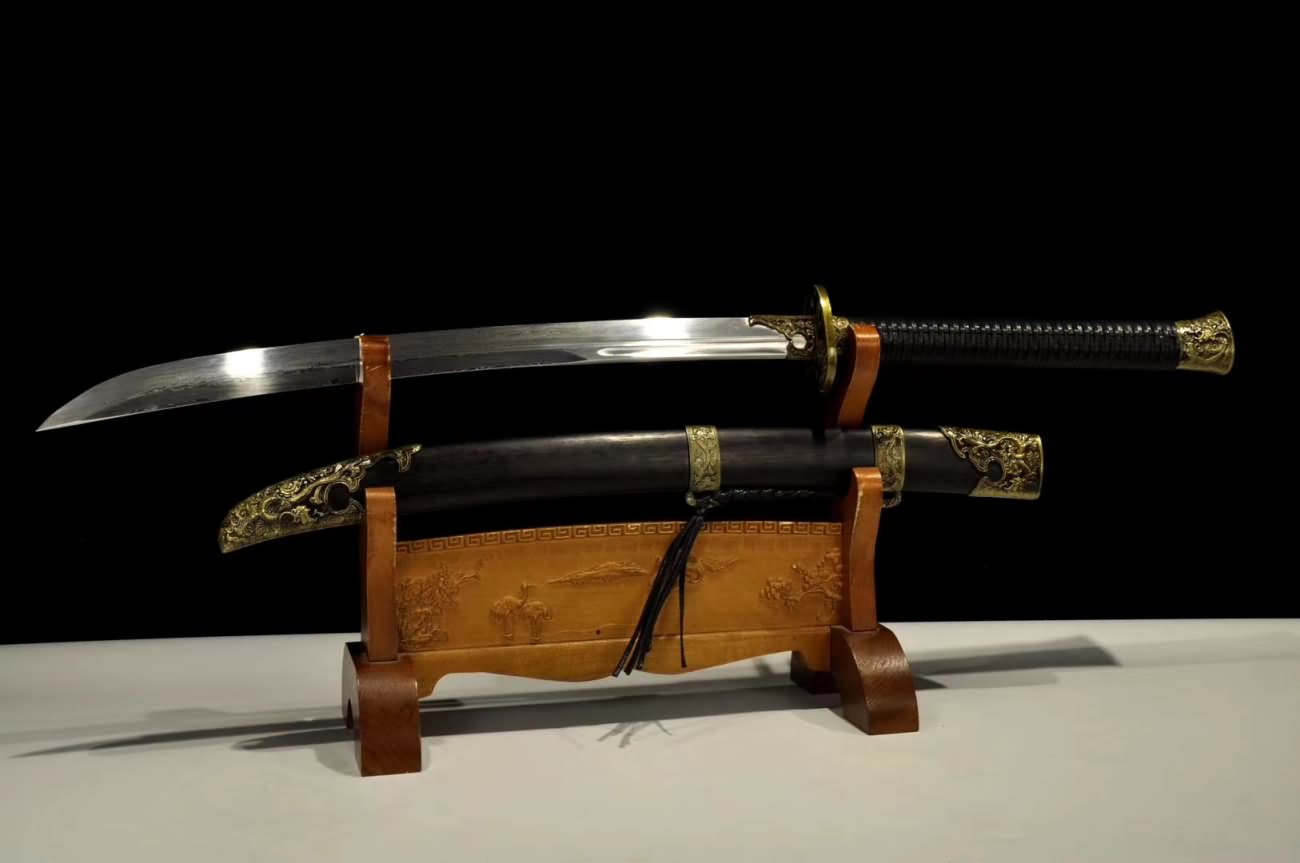 Horse-Chopping Sword Handmade Damascus Steel Blade