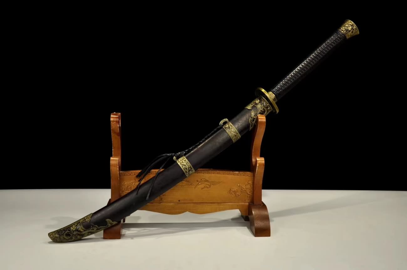 Horse-Chopping Sword Handmade Damascus Steel Blade