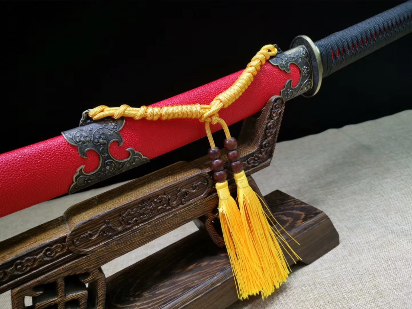 Red scabbard Broadsword,High carbon steel blade - Chinese sword shop